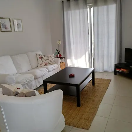 Estian Port דירה